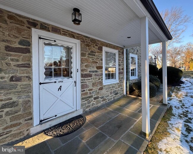 Building Photo - 3700 Albidale Dr