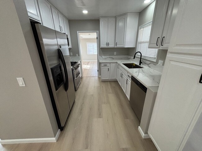 Building Photo - Upgraded 3 bedroom home!