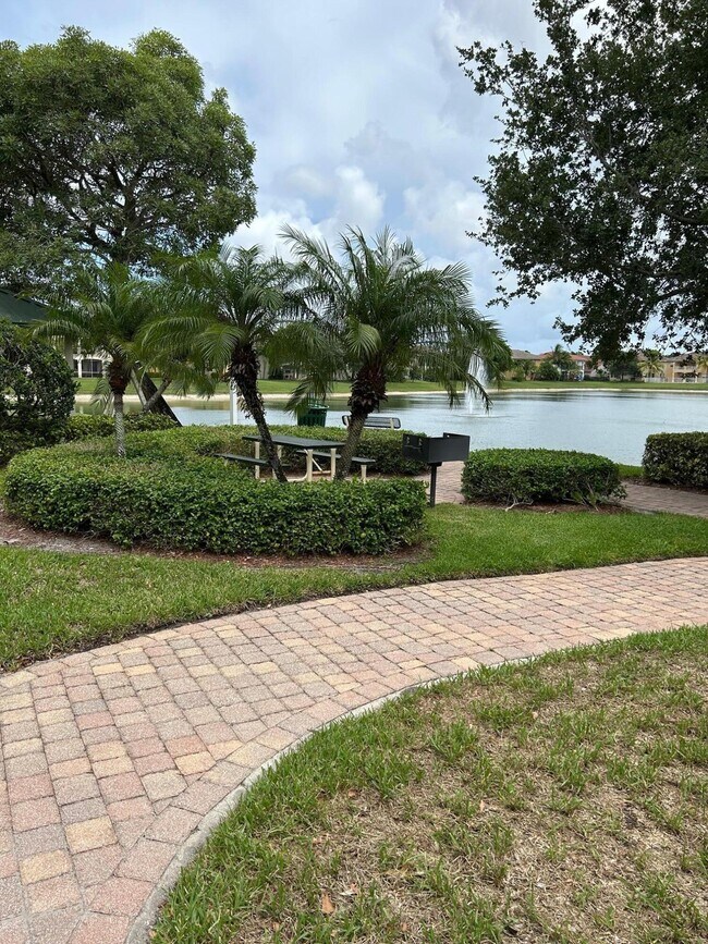 Building Photo - 759 Gazetta Way