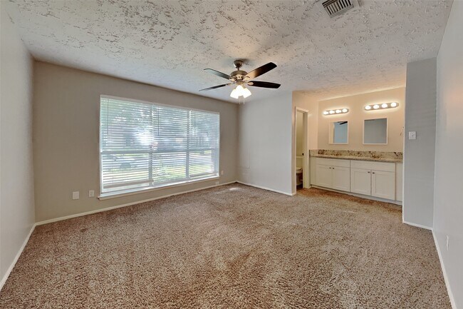 Building Photo - 7339 Boysenberry Ln