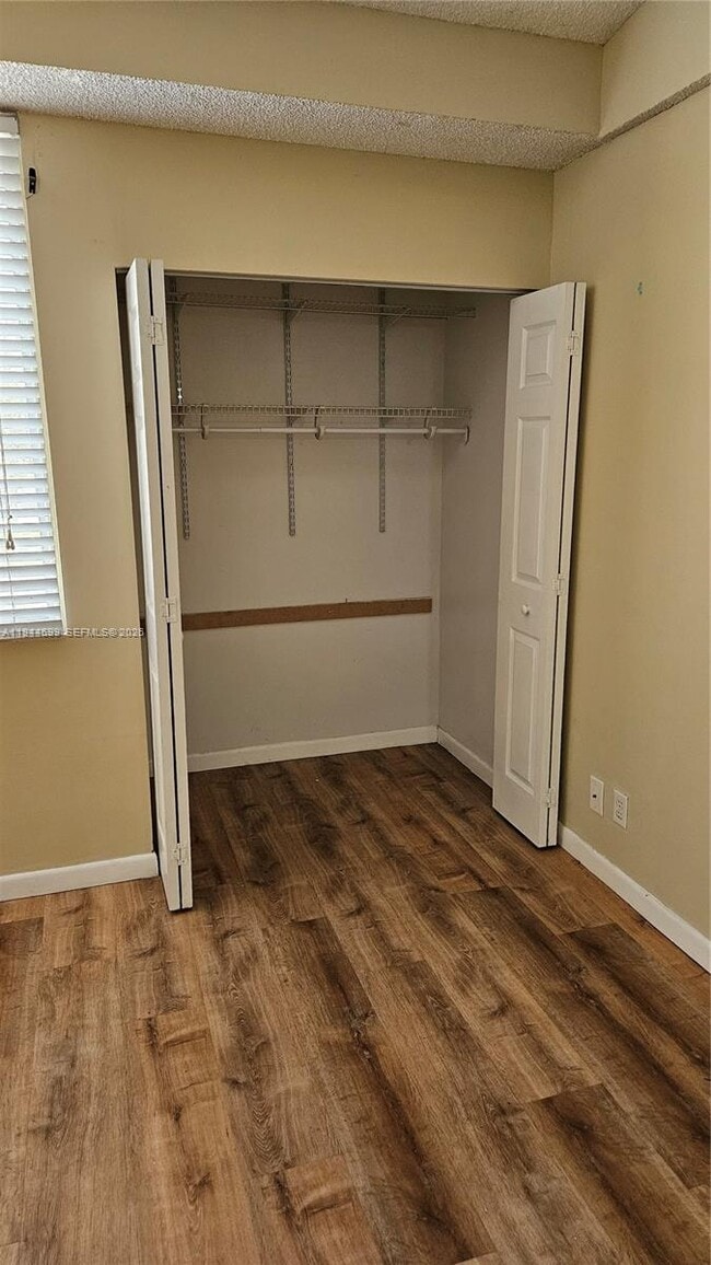 Building Photo - 801 Lyons Rd