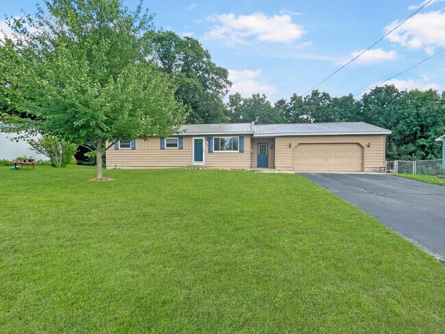 Primary Photo - 2300 Elmer Dr NE
