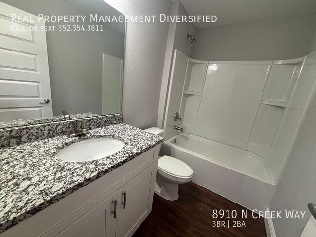 Building Photo - 8910 N Creek Way