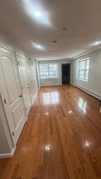 Building Photo - 4135 De Reimer Ave