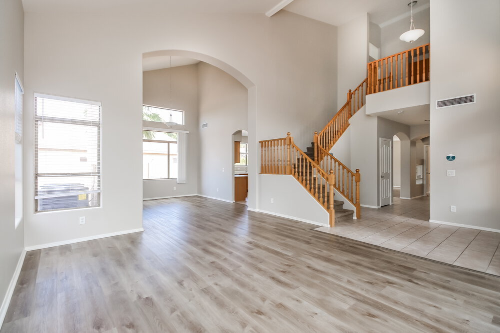 Building Photo - 1356 E Black Diamond Dr