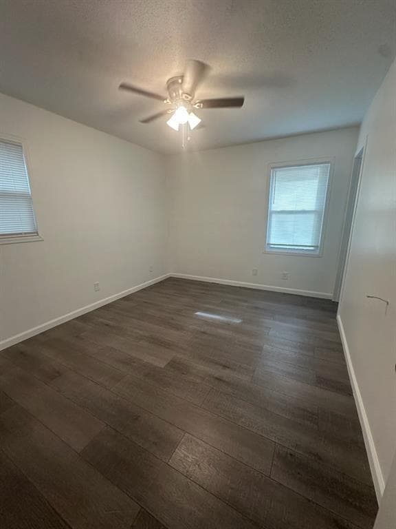 Building Photo - 2818 College Park Dr