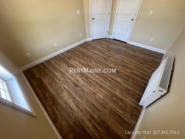 Building Photo - 31 Basketball Ct