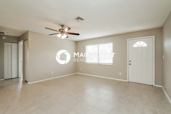 Building Photo - 3 Bedroom Pet-Friendly Home in Fort Myers, FL with Main Street Renewal