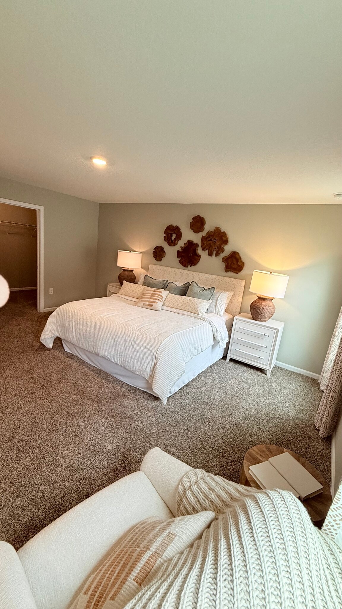 Picture of model home - 16 Summerwood Rd S