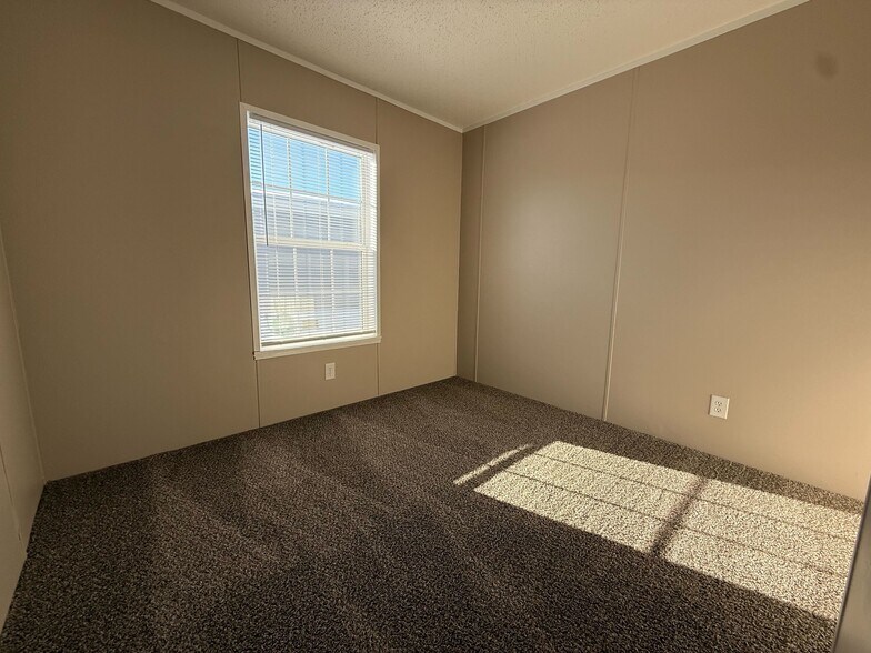 Building Photo - 12457 St Michel Ave