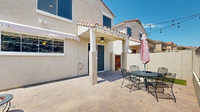 Building Photo - 451 W Mountain Sage Dr