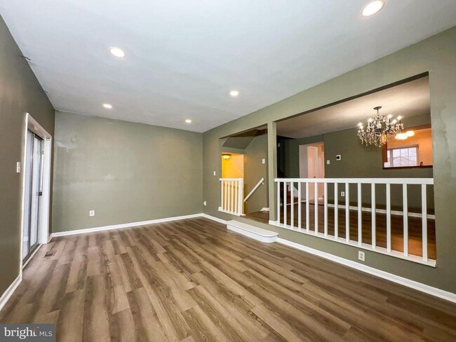 Building Photo - 8202 Ashford Blvd