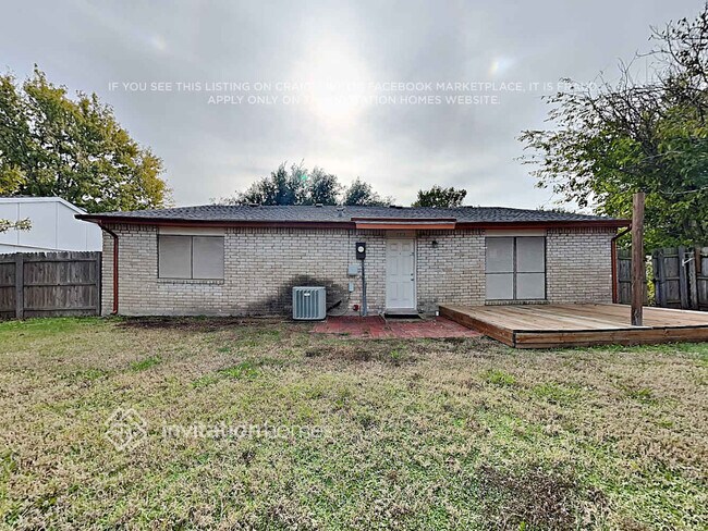 Building Photo - 5313 Marsh Dr