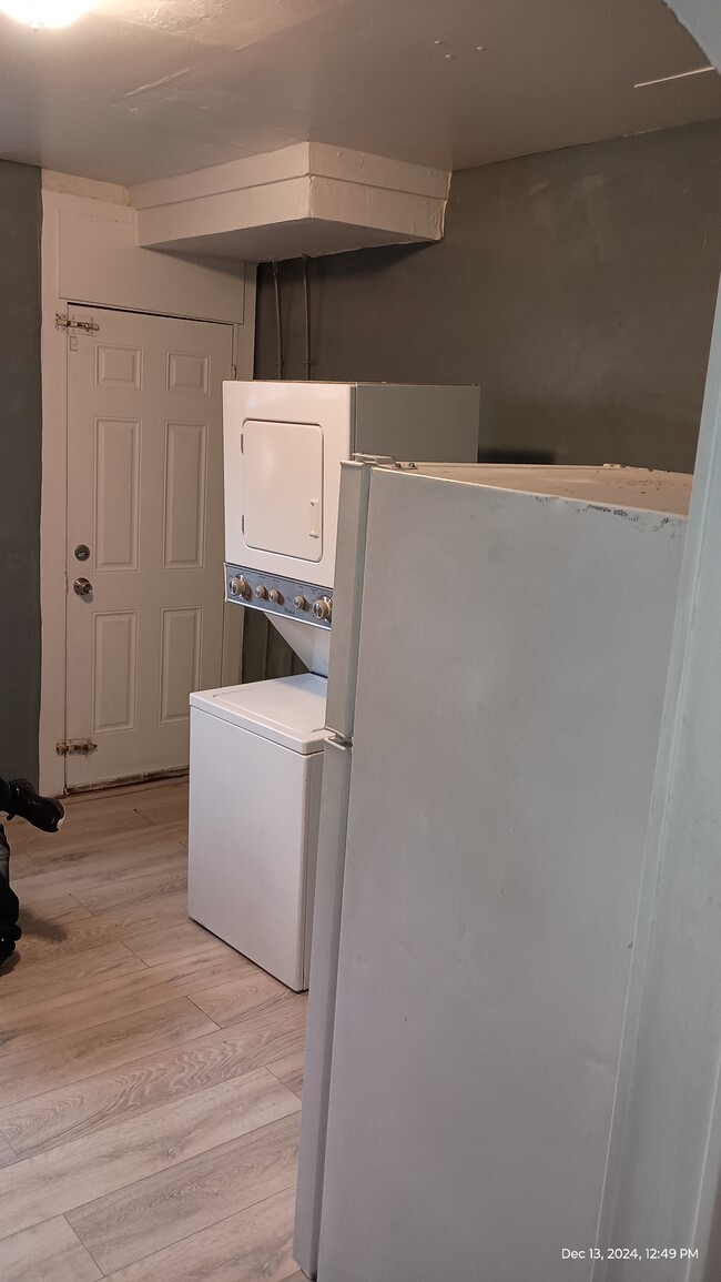 Wash/Dryer in kitchen - 2418 Wilkens Ave