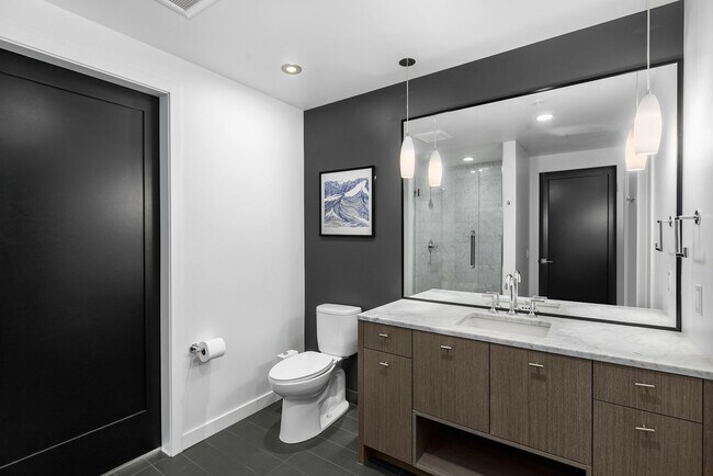 Building Photo - 1321 Seneca St