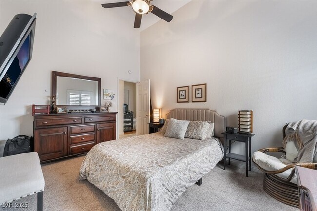 Building Photo - 8628 Highacre Dr