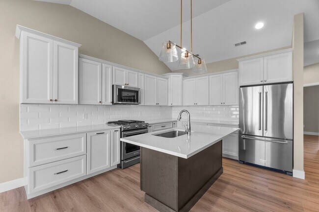 Building Photo - 2272 Heywood Mdws
