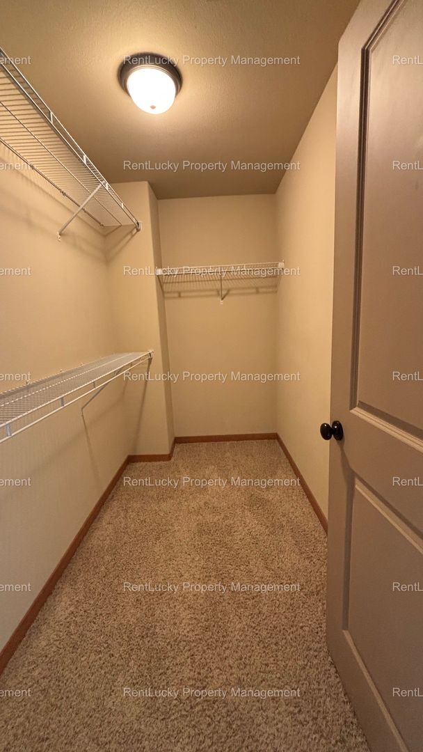 Building Photo - Beautifully Updated 3-Bedroom Home in Lynnwood – Convenient & Move-In Ready!