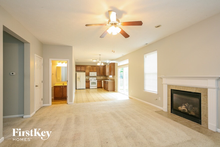 Building Photo - 13858 Ellsworth Ln