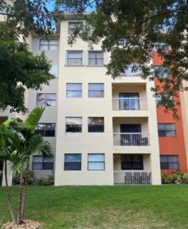 Building Photo - 8160 Geneva Ct