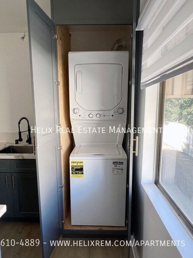 Building Photo - 521 Live Oak Ave