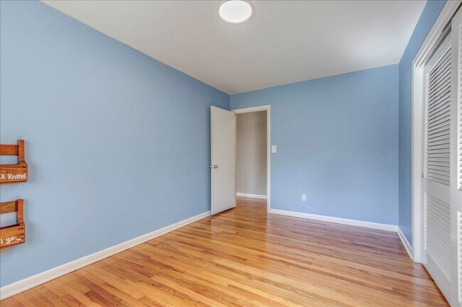 Building Photo - 1312 Dillard St