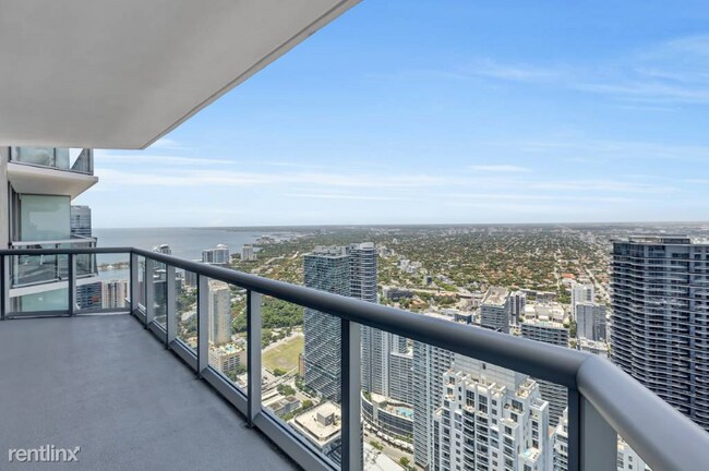 Building Photo - 2 br, 2 bath Condo - 1331 Brickell Bay Dr ...