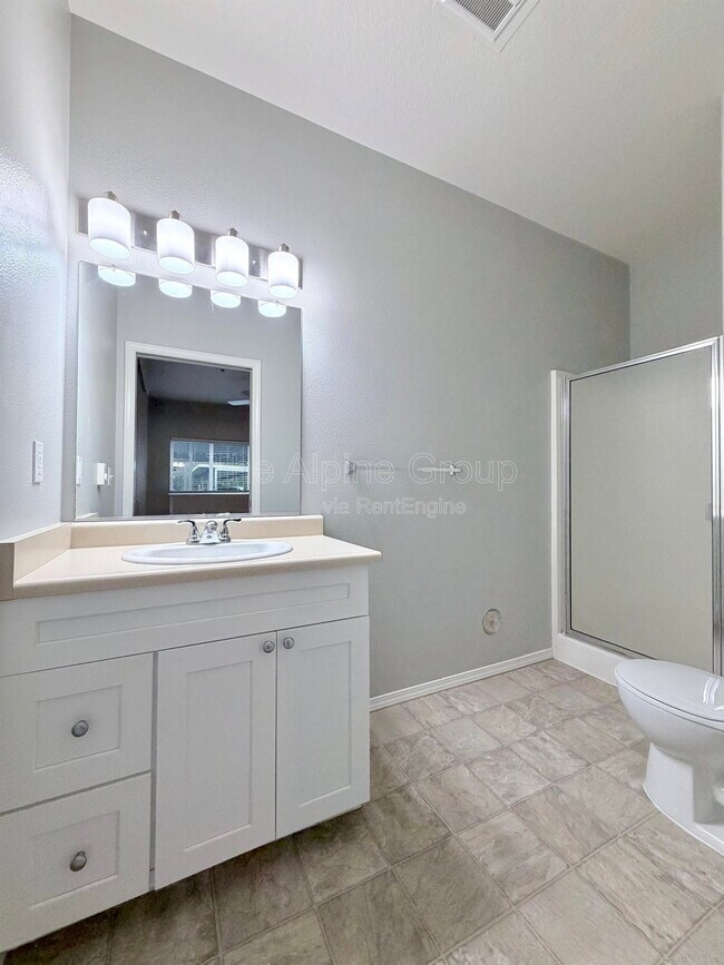 Building Photo - 10020 SW 125th Ave