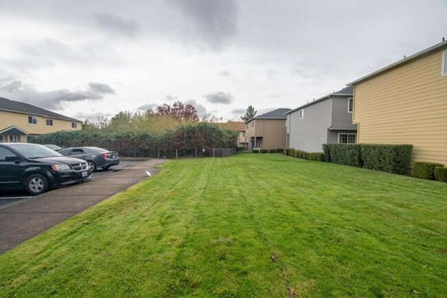 Building Photo - 2030 Brookhurst St