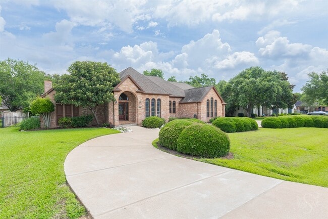 Building Photo - 32810 Waltham Crossing