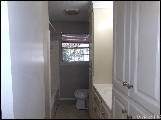 Building Photo - 5813 La Mirado Dr