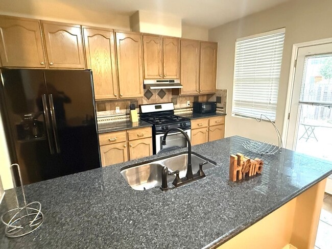 Building Photo - 9310 Albany Dr