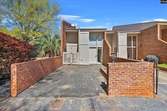 Building Photo - 1 Low Hill Ln