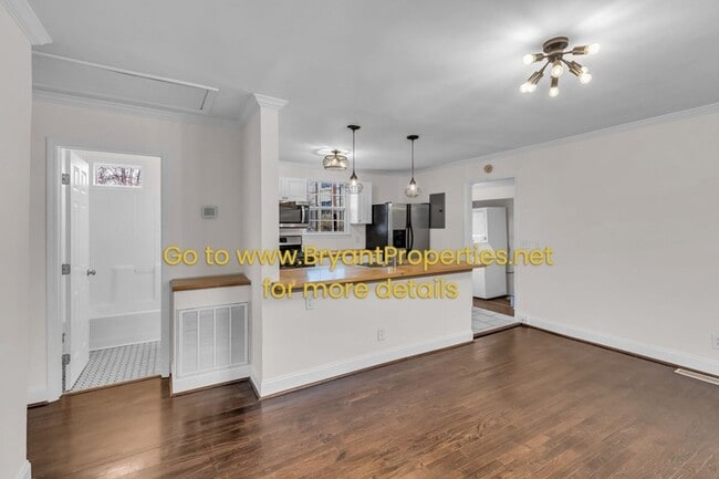 Building Photo - 1421 Electric Ave