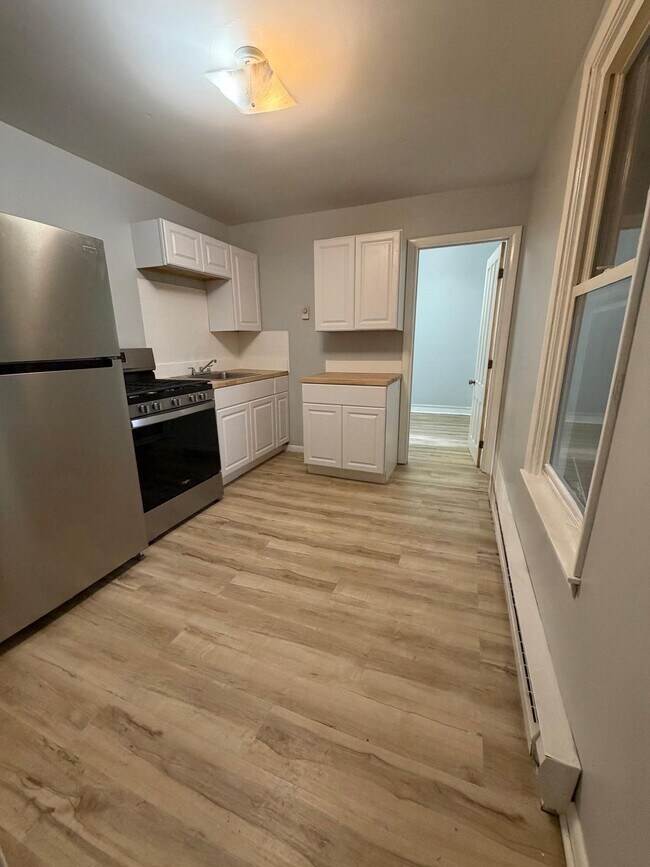 Building Photo - 18 Marvin Ave