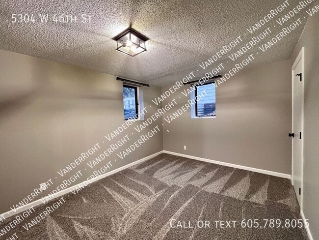 Building Photo - 5304 W 46th St
