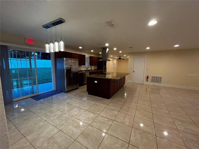 Building Photo - 12631 Eryn Ct