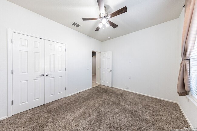 Building Photo - 12606 Texas Gold