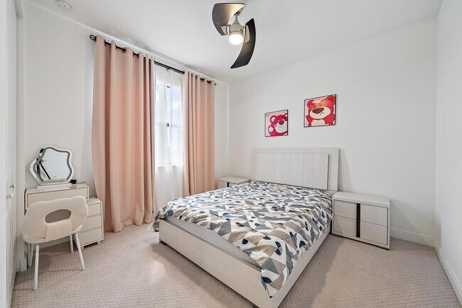 Building Photo - 5420 Quiet Lake Pl