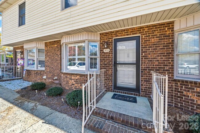 Building Photo - 1933 Ebenezer Rd