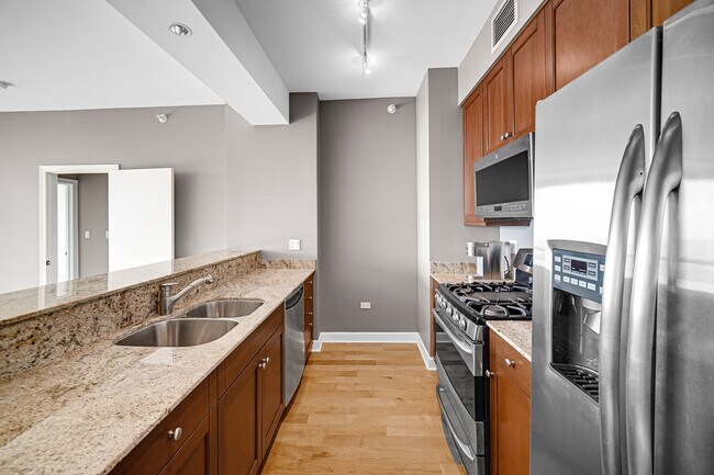 Building Photo - 1201 S Prairie Ave