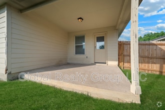 Building Photo - 117 Bronco Bend