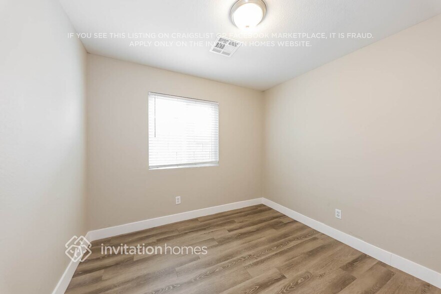 Building Photo - 2251 W Roeser Rd