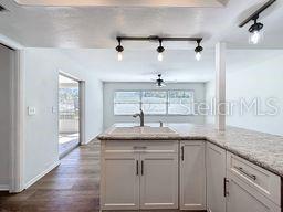 Building Photo - 1001 Chinaberry Rd