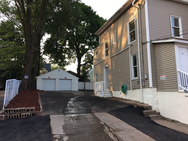 Building Photo - 86 Adeline St