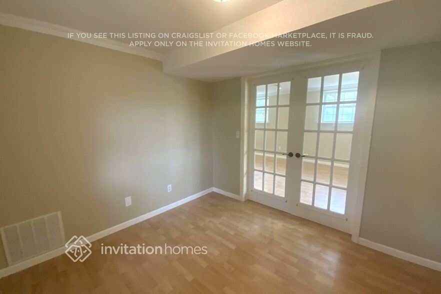 Building Photo - 1716 Lamplight Dr