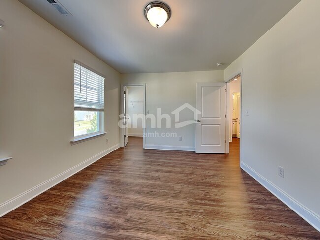 Building Photo - 14114 Millers Creek Ln