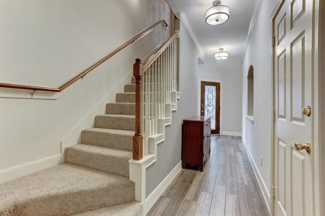 Building Photo - 248 Westcott St