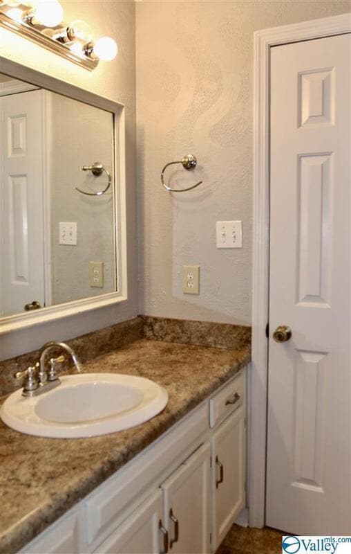 Building Photo - 2128 Greenwood Pl SW