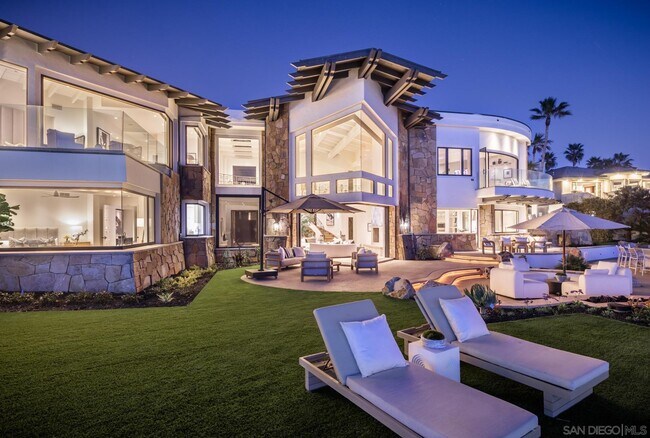Building Photo - 5305 Carlsbad Blvd